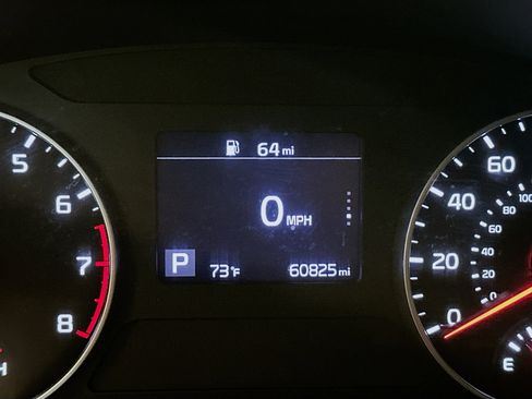 Used 2023 Kia Seltos LX image 18