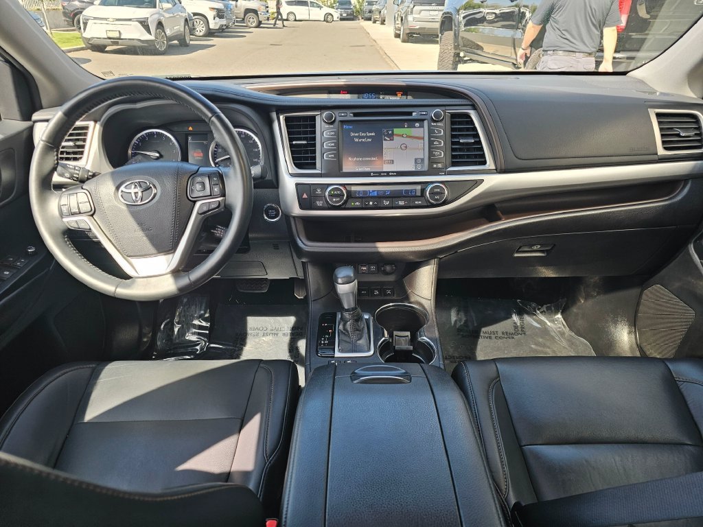 Used 2019 Toyota Highlander XLE AWD/4WD image 22