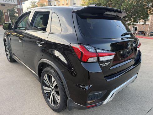 Used 2020 Mitsubishi Outlander Sport ES FWD image 5