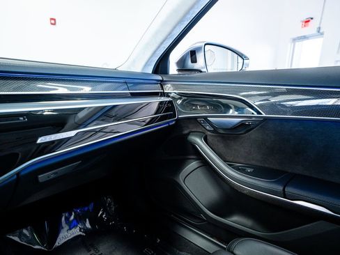 Used 2020 Audi S8 L image 47