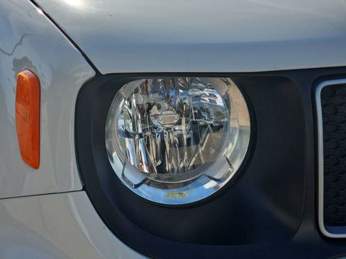 Used 2022 Jeep Renegade Sport image 33