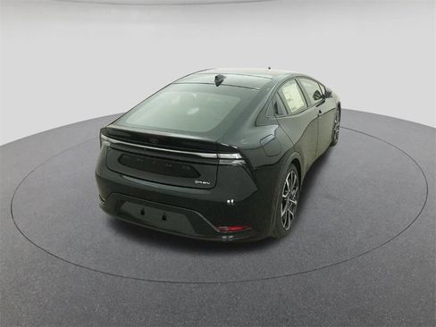 New 2026 Toyota Prius Plug-In Hybrid image 8