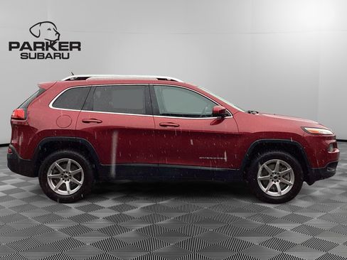 Used 2017 Jeep Cherokee Latitude w/ Safety/Convenience Group image 6