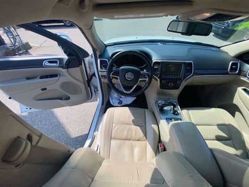 Used 2014 Jeep Grand Cherokee Limited AWD/4WD image 26