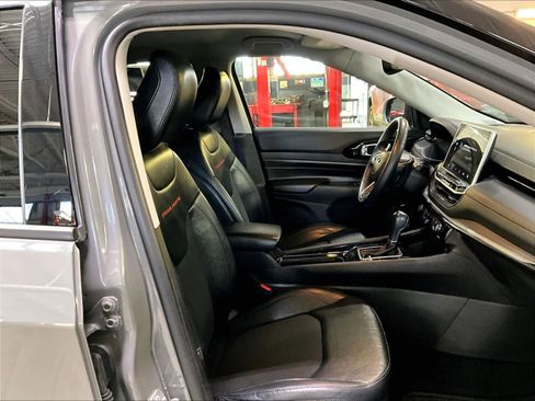 Used 2022 Jeep Compass Trailhawk image 11