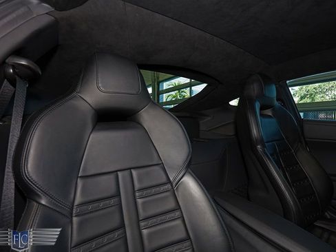 Used 2016 Ferrari F12 Berlinetta image 22