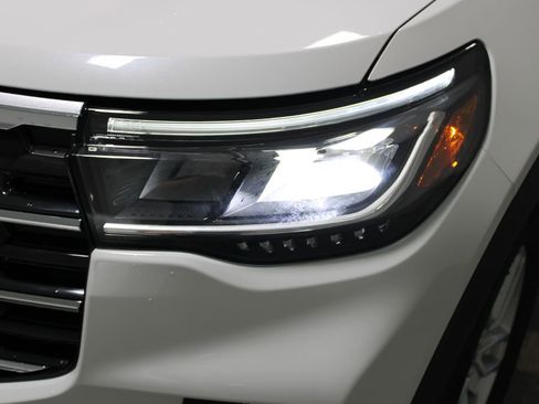 New 2026 Ford Explorer Active RWD image 53