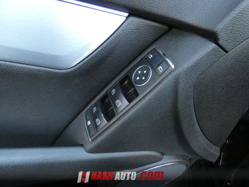 Used 2009 Mercedes-Benz C 300 Sedan image 48