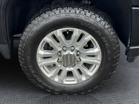 Used 2022 GMC Sierra 2500 Denali w/ Denali Ultimate Package image 28