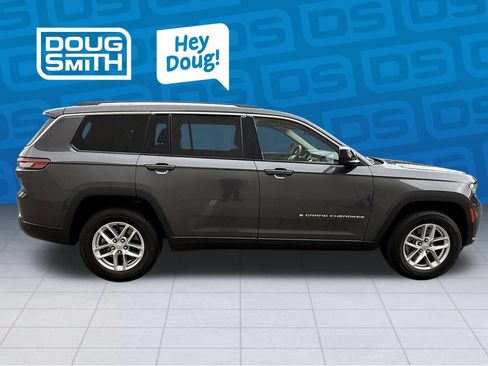 Used 2021 Jeep Grand Cherokee L Laredo w/ Luxury Tech Group I AWD/4WD image 6