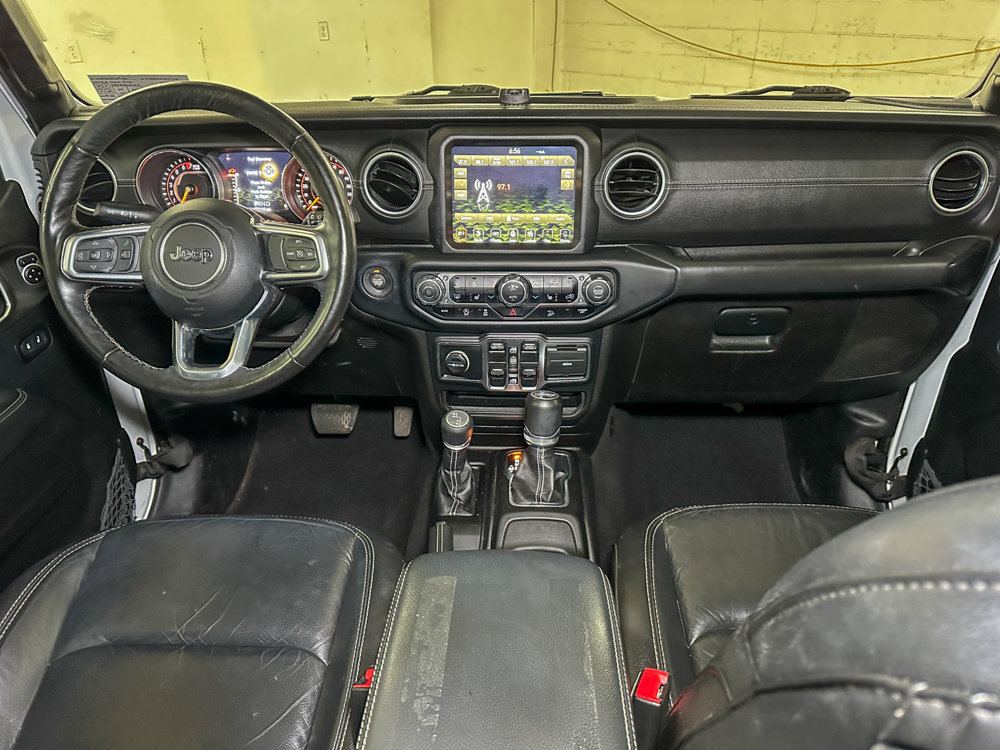 Used 2019 Jeep Wrangler Unlimited Sahara w/ Uconnect 4C Nav & Sound Group AWD/4WD image 28