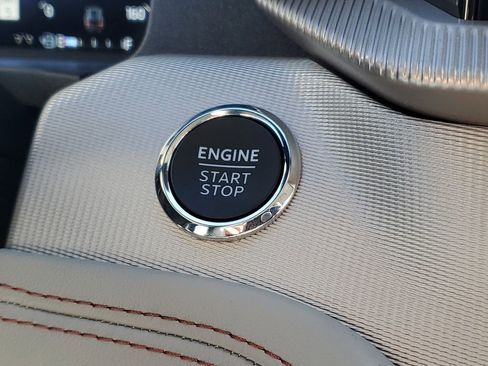 New 2026 Ford Explorer Active w/ Active Comfort Package image 17