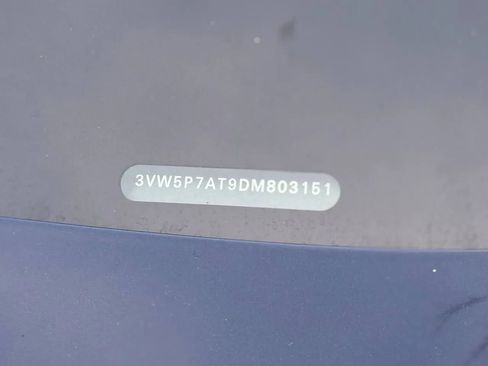 Used 2013 Volkswagen Beetle 2.5 image 69