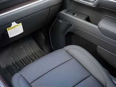 New 2026 GMC Sierra 1500 SLT image 26