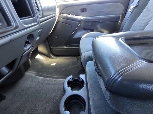 Used 2003 Chevrolet Silverado 2500 LS w/ Skid Plate Package AWD/4WD image 19