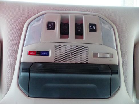 Used 2020 Subaru Ascent Limited w/ Technology Package image 37