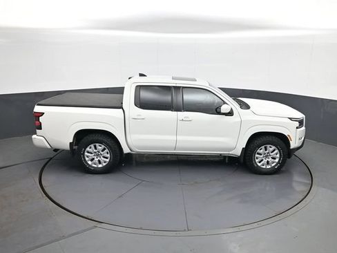 Used 2022 Nissan Frontier SV w/ SV Premium Package AWD/4WD image 16