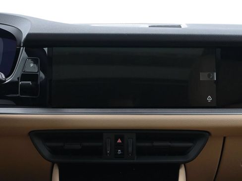 Certified 2026 Porsche Cayenne AWD/4WD image 11