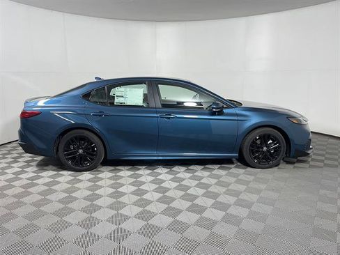 New 2026 Toyota Camry SE FWD image 8