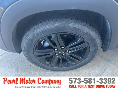 Certified 2024 Chevrolet Trax ACTIV w/ Sunroof Package FWD image 8