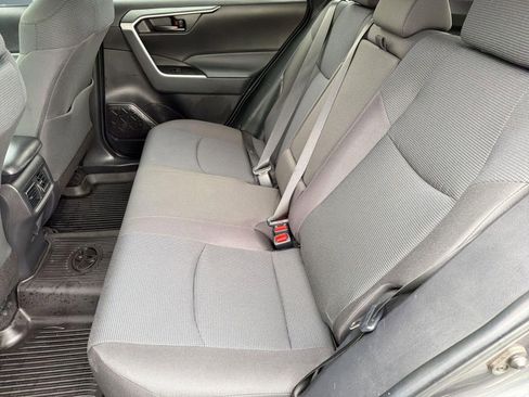 Used 2023 Toyota RAV4 LE FWD image 15