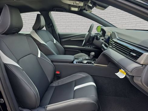 New 2026 Toyota Camry SE FWD image 10
