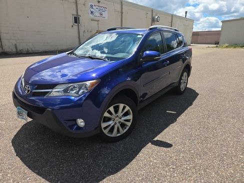 Used 2015 Toyota RAV4 Limited AWD/4WD image 4