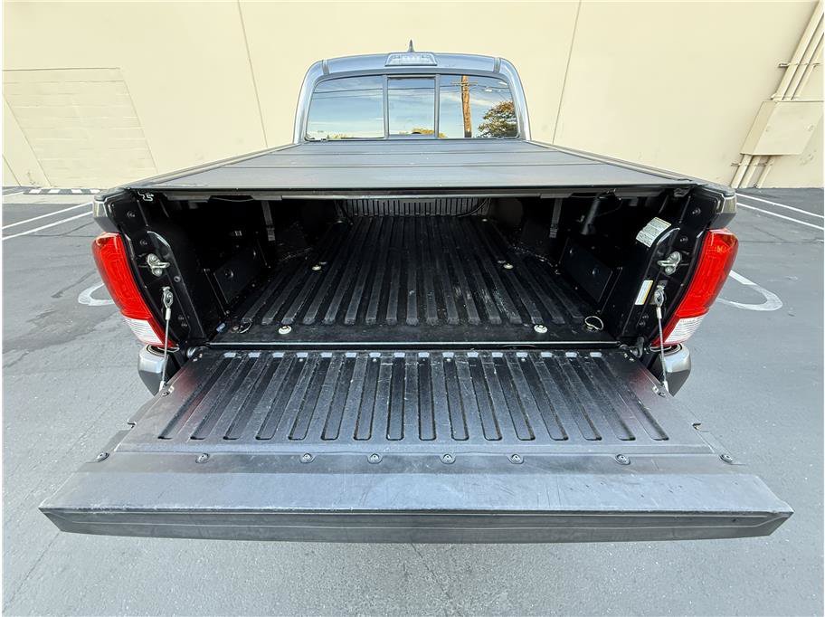 Used 2017 Toyota Tacoma SR w/ Tow Package AWD/4WD image 25