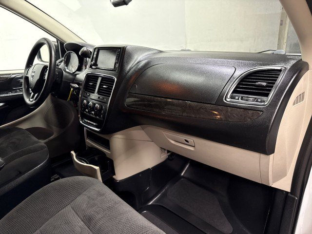 Used 2019 Dodge Grand Caravan SE FWD image 22