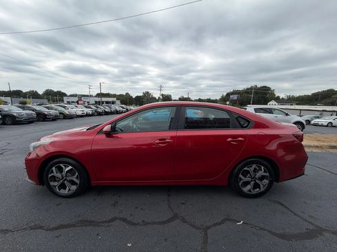 Used 2019 Kia Forte LXS FWD image 4