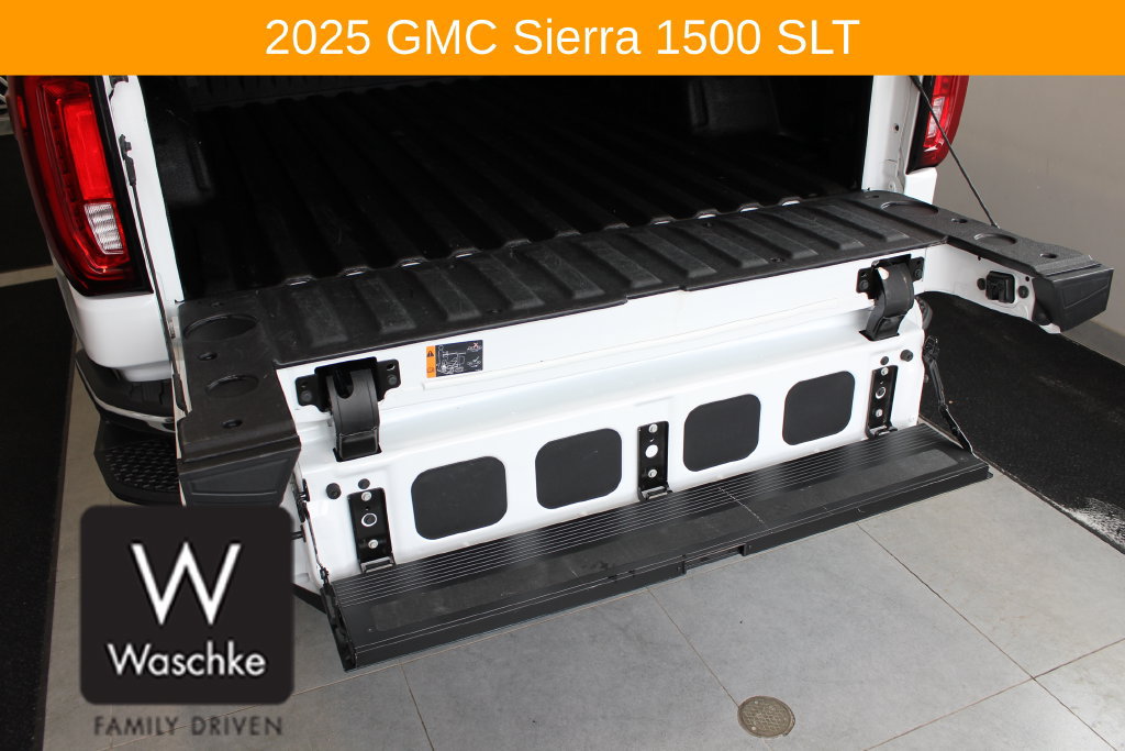 Used 2025 GMC Sierra 1500 SLT w/ SLT Premium Plus Package AWD/4WD image 24