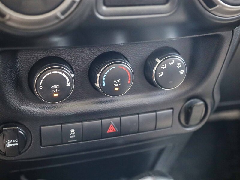 Used 2014 Jeep Wrangler Sport AWD/4WD image 27