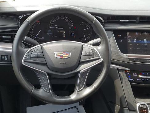 Used 2018 Cadillac XT5 Premium Luxury w/ Driver Assist Package AWD/4WD image 27