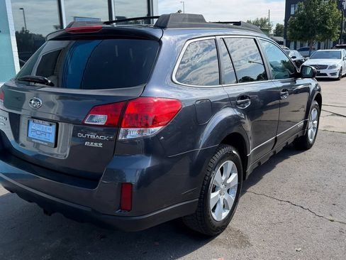 Used 2012 Subaru Outback 2.5i Premium AWD/4WD image 2