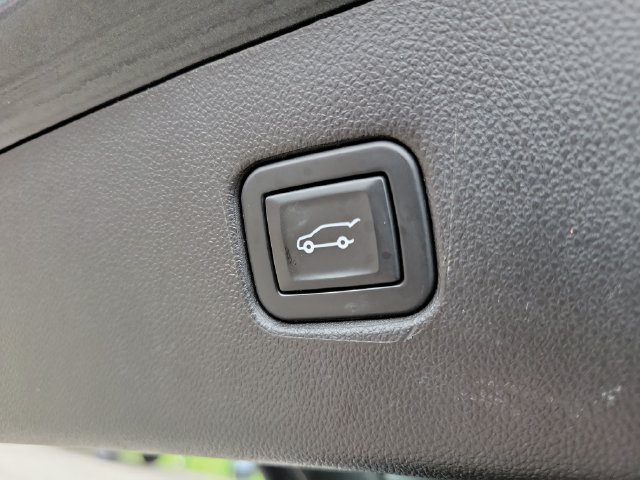 Used 2020 Chevrolet Blazer LT FWD image 33