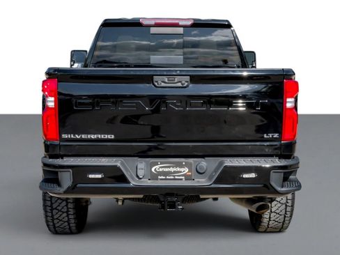 Used 2020 Chevrolet Silverado 2500 LTZ AWD/4WD image 9