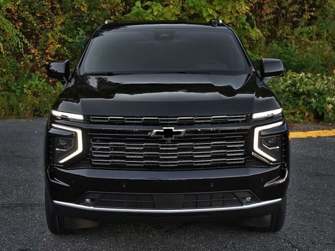 New 2026 Chevrolet Suburban High Country image 5
