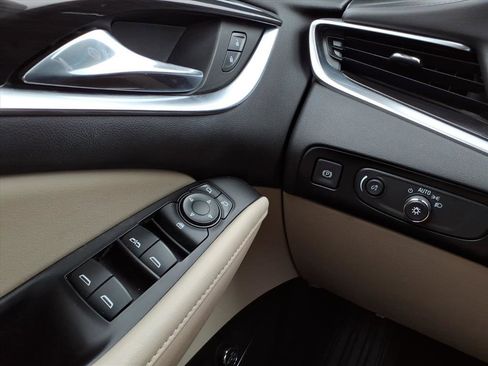 Used 2020 Buick Enclave Essence FWD image 15