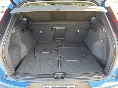 Certified 2023 Volvo XC40 B5 Plus image 35