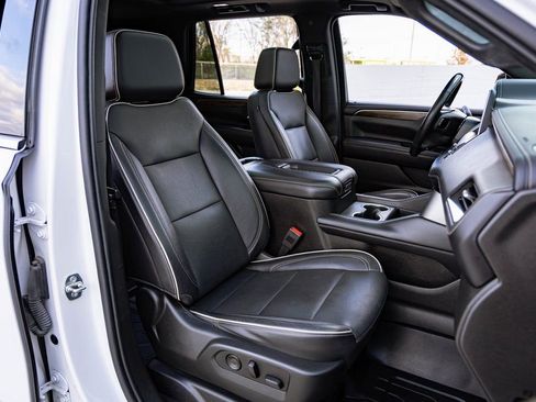 Used 2021 Chevrolet Tahoe Premier w/ Premium Package image 26