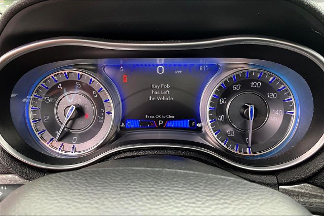 Used 2021 Chrysler 300 Touring L RWD image 13