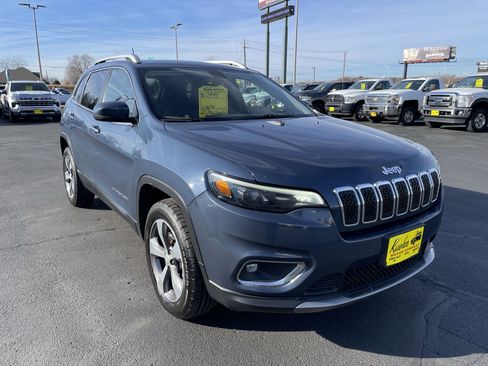 Used 2020 Jeep Cherokee Limited image 2