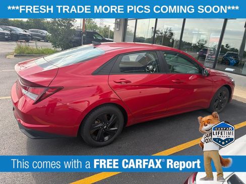 Used 2023 Hyundai Elantra SEL FWD image 4