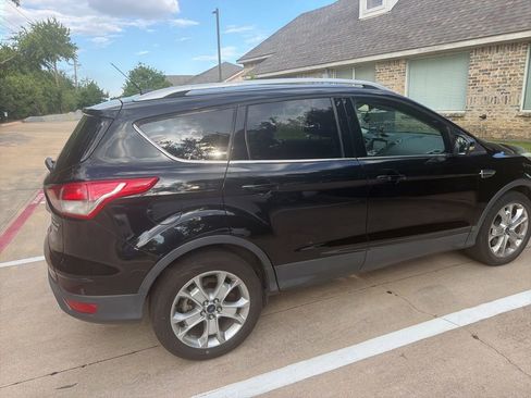 Used 2016 Ford Escape Titanium FWD image 11
