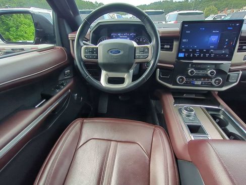 Certified 2024 Ford Expedition Limited RWD image 18
