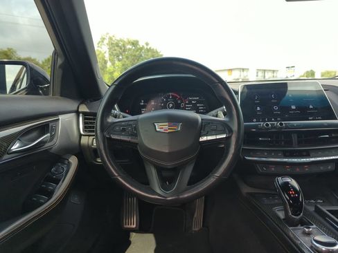 Used 2021 Cadillac CT5 V w/ Premium Package RWD image 17
