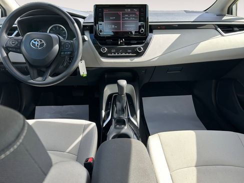 Used 2022 Toyota Corolla LE image 20