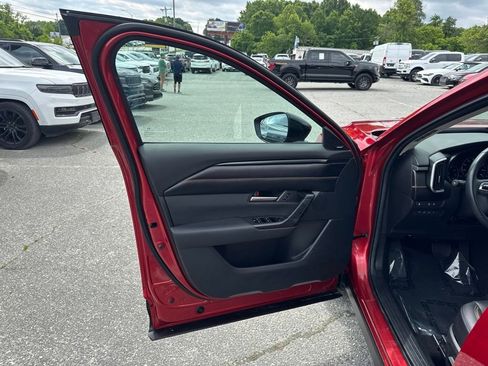 Used 2026 MAZDA CX-50 AWD 2.5 S w/ Premium Package image 24