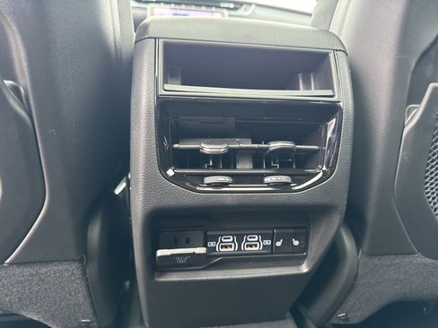 New 2025 Jeep Grand Cherokee Limited image 26