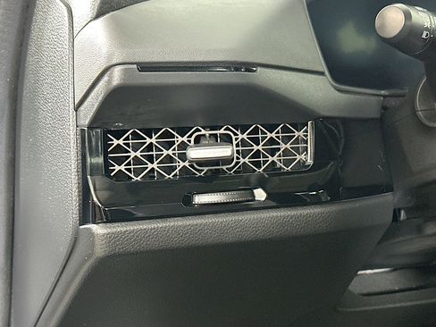 Used 2024 Honda Accord Touring image 10